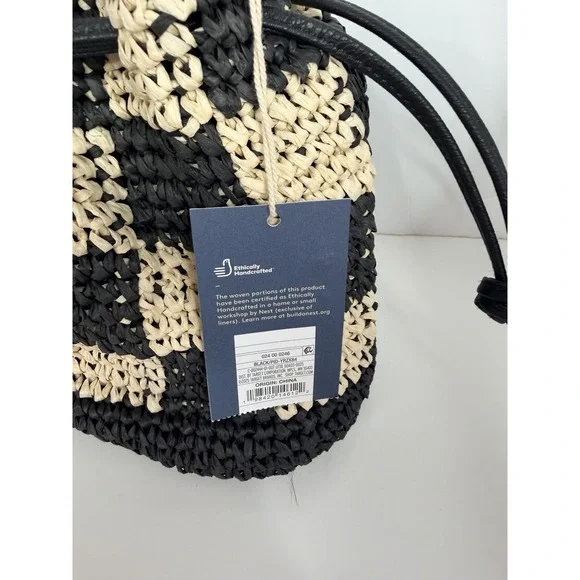 Universal Thread Straw Checker Drawstring Crossbody Bag Black Natural NWT - Picture 7 of 10